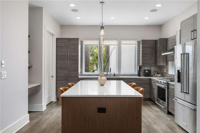 52 Reynolds Square Lane, Atlanta, GA 30307