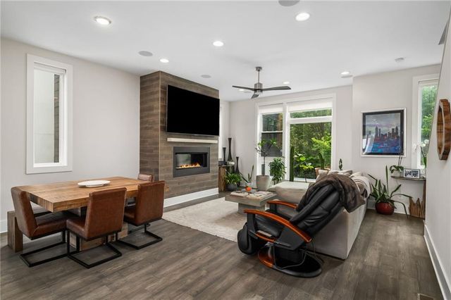 52 Reynolds Square Lane, Atlanta, GA 30307