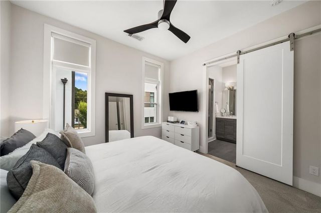 52 Reynolds Square Lane, Atlanta, GA 30307