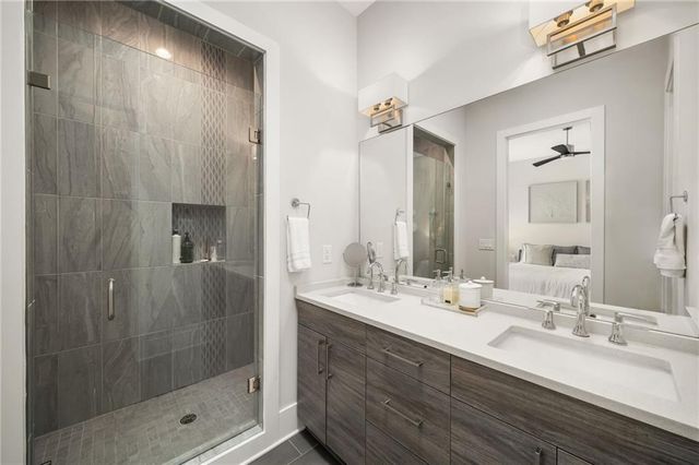 52 Reynolds Square Lane, Atlanta, GA 30307