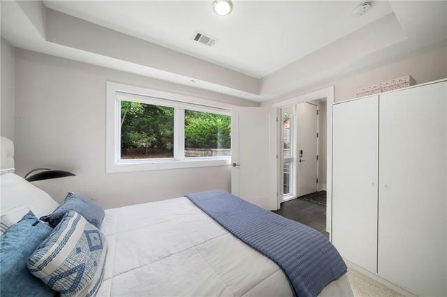 52 Reynolds Square Lane, Atlanta, GA 30307