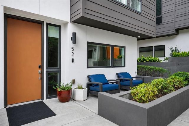 52 Reynolds Square Lane, Atlanta, GA 30307