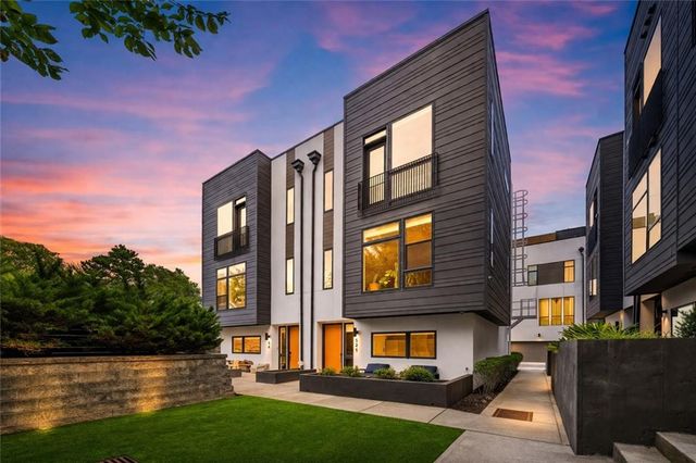 52 Reynolds Square Lane, Atlanta, GA 30307