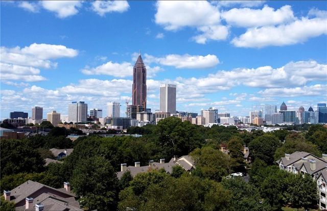 52 Reynolds Square Lane, Atlanta, GA 30307