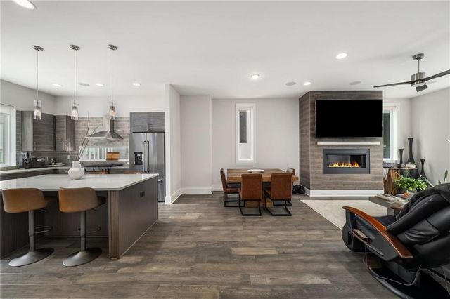 52 Reynolds Square Lane, Atlanta, GA 30307