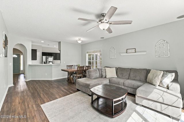 7304 Farrington Farms Drive, Wilmington, NC 28411