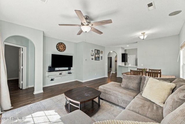 7304 Farrington Farms Drive, Wilmington, NC 28411
