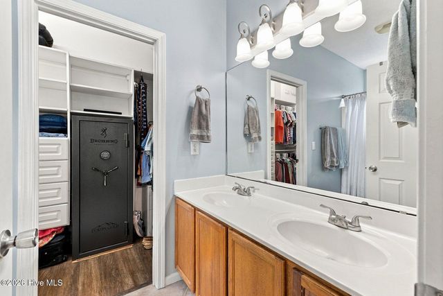 7304 Farrington Farms Drive, Wilmington, NC 28411
