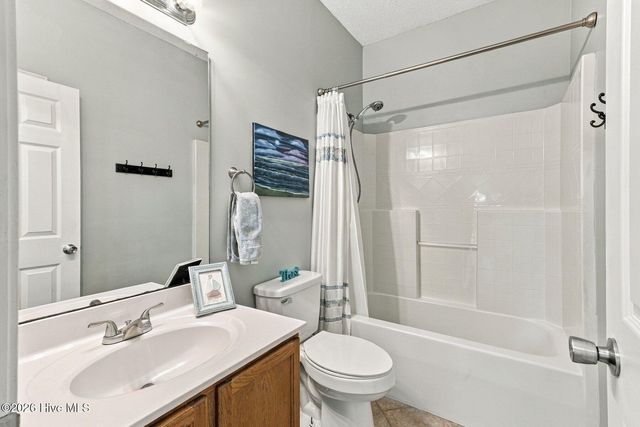 7304 Farrington Farms Drive, Wilmington, NC 28411