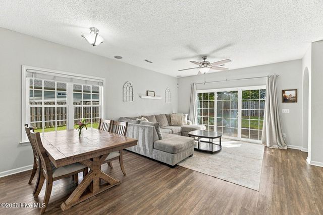 7304 Farrington Farms Drive, Wilmington, NC 28411