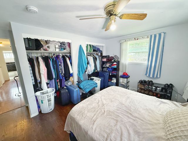 2210 Hermon Avenue, Zion, IL 60099