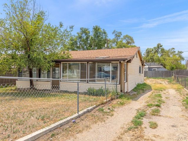 2114 E 12th St, Pueblo, CO 81001