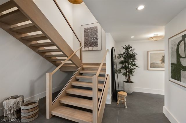 22 Las Brisas WAY 23, Naples, FL 34108