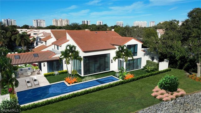 22 Las Brisas WAY 23, Naples, FL 34108