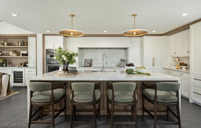 22 Las Brisas WAY 23, Naples, FL 34108