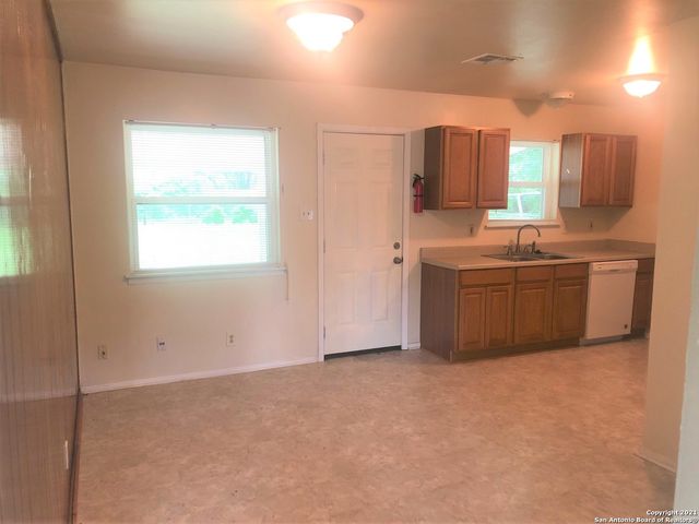 626 AVIATION AVE, Schertz, TX 78154