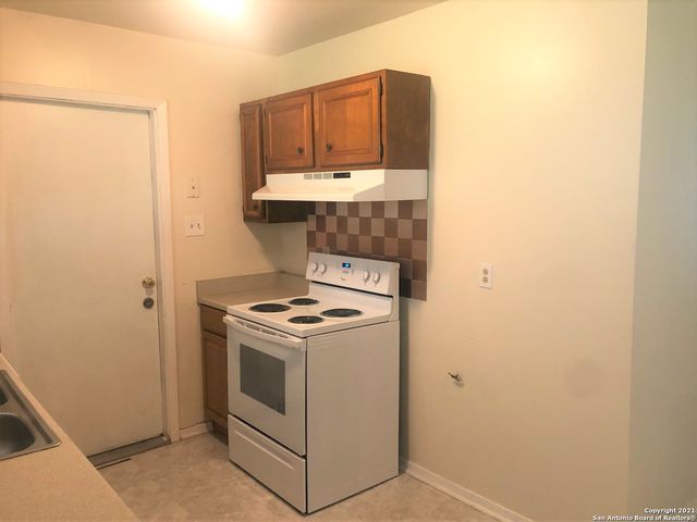 626 AVIATION AVE, Schertz, TX 78154