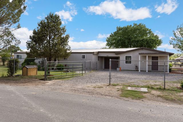 7521 Sanchez Road SW, Albuquerque, NM 87105