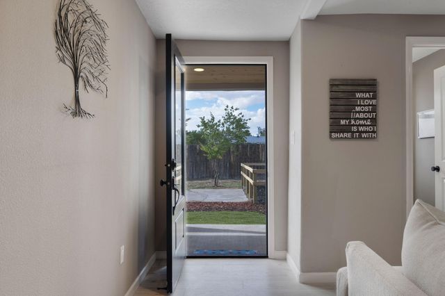 7521 Sanchez Road SW, Albuquerque, NM 87105