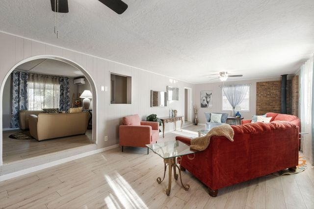 7521 Sanchez Road SW, Albuquerque, NM 87105
