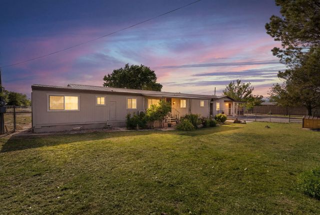 7521 Sanchez Road SW, Albuquerque, NM 87105
