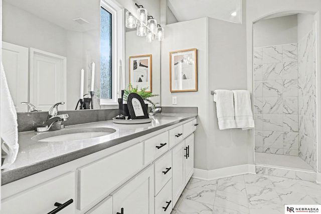 10017 S 181st Street, Omaha, NE 68136