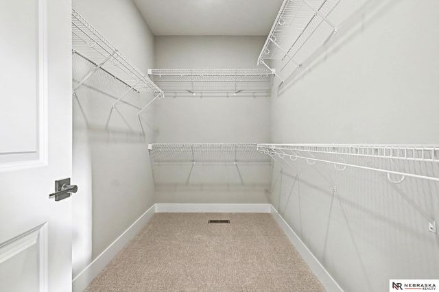 10017 S 181st Street, Omaha, NE 68136