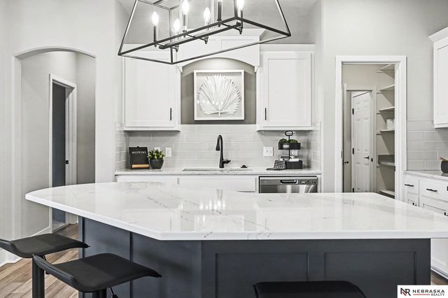 10017 S 181st Street, Omaha, NE 68136