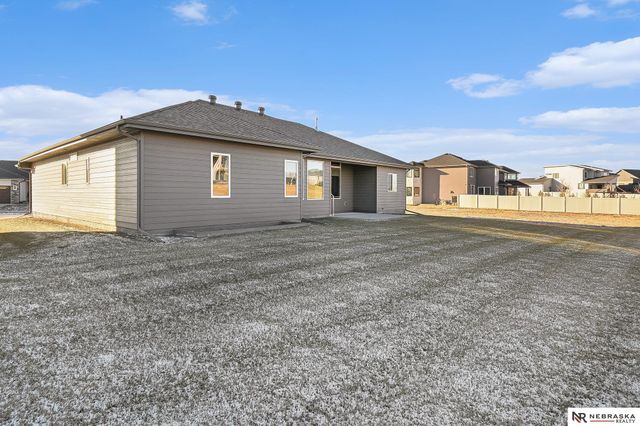 10017 S 181st Street, Omaha, NE 68136