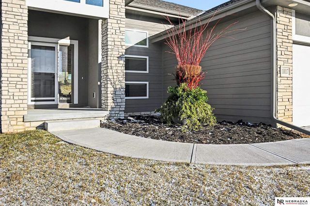 10017 S 181st Street, Omaha, NE 68136