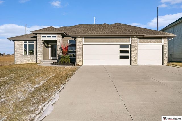 10017 S 181st Street, Omaha, NE 68136