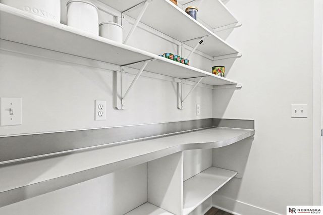 10017 S 181st Street, Omaha, NE 68136