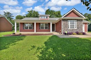 1833 Moonlight Dr, La Vergne, TN 37086