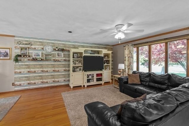 394 Lees River Avenue, Somerset, MA 02725