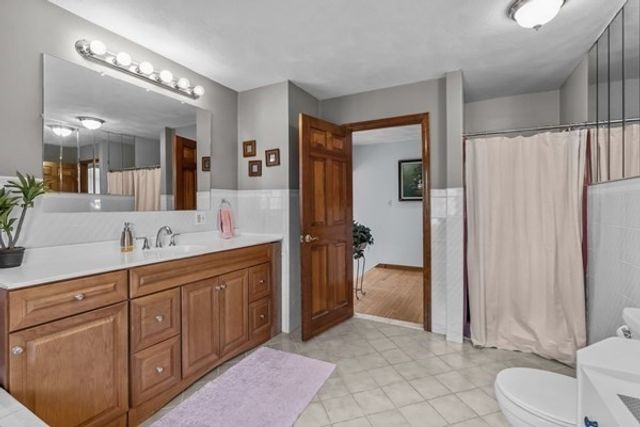 394 Lees River Avenue, Somerset, MA 02725