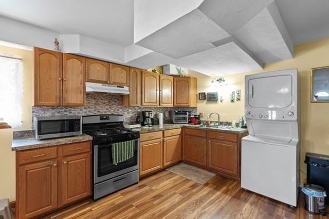 394 Lees River Avenue, Somerset, MA 02725