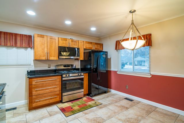 34839 John Hauk Street, Westland, MI 48185