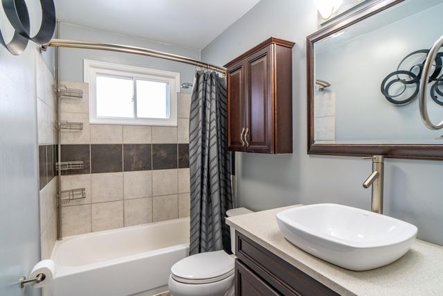 34839 John Hauk Street, Westland, MI 48185