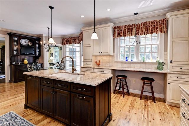 127 Woodmere CT, Williamsburg, VA 23185