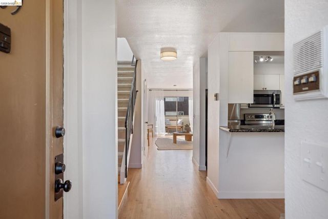 3161 Birmingham Dr 209, Richmond, CA 94806