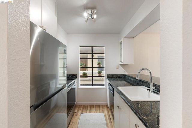 3161 Birmingham Dr 209, Richmond, CA 94806