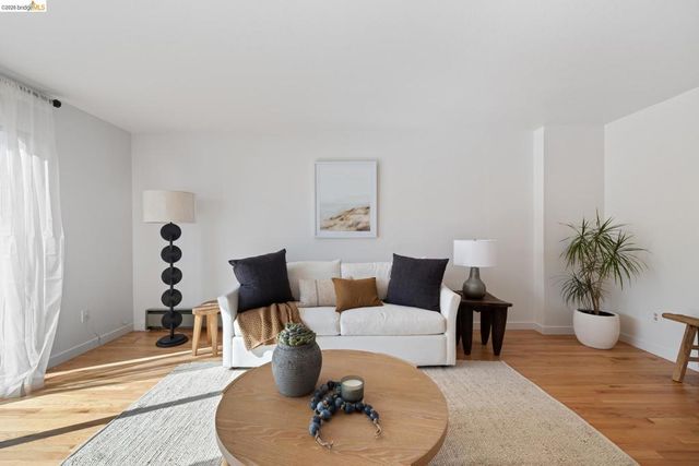 3161 Birmingham Dr 209, Richmond, CA 94806