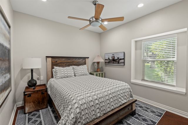 124 Robin Hood Way, Gun Barrel City, TX 75156