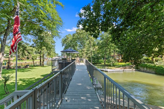 124 Robin Hood Way, Gun Barrel City, TX 75156