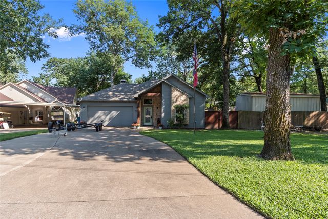 124 Robin Hood Way, Gun Barrel City, TX 75156