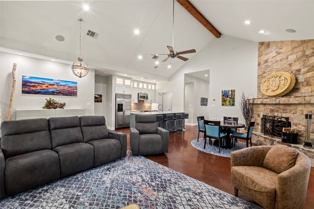 124 Robin Hood Way, Gun Barrel City, TX 75156