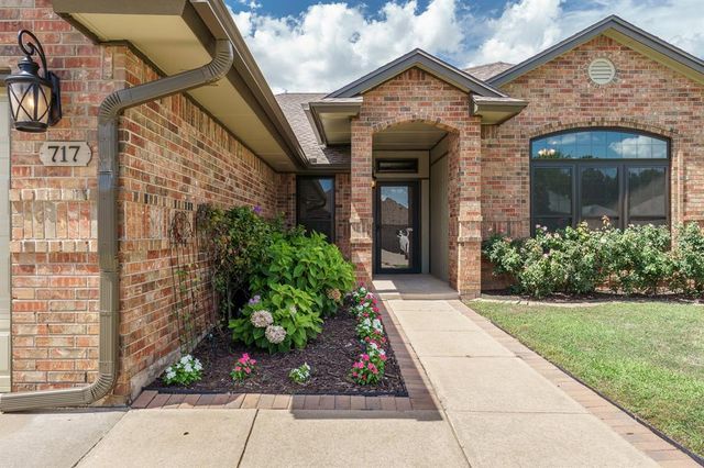 717 SW 155th Place, Oklahoma City, OK 73170