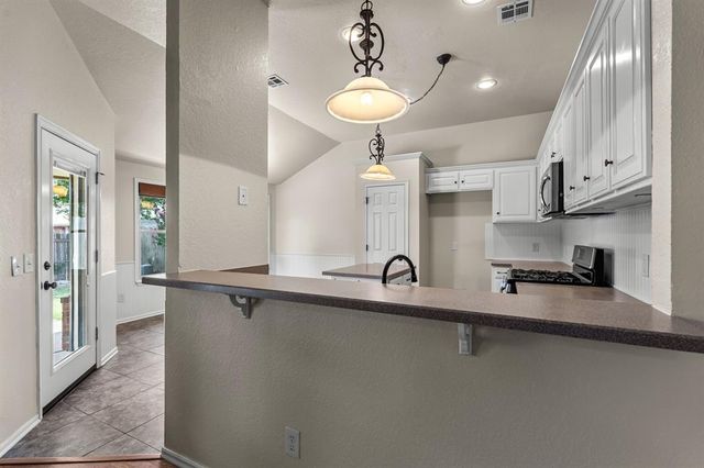717 SW 155th Place, Oklahoma City, OK 73170