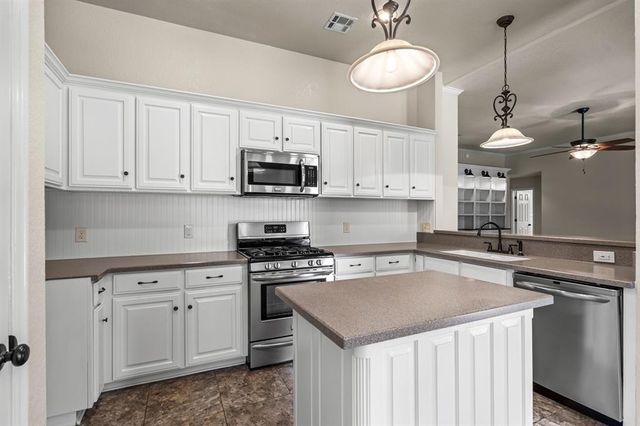 717 SW 155th Place, Oklahoma City, OK 73170