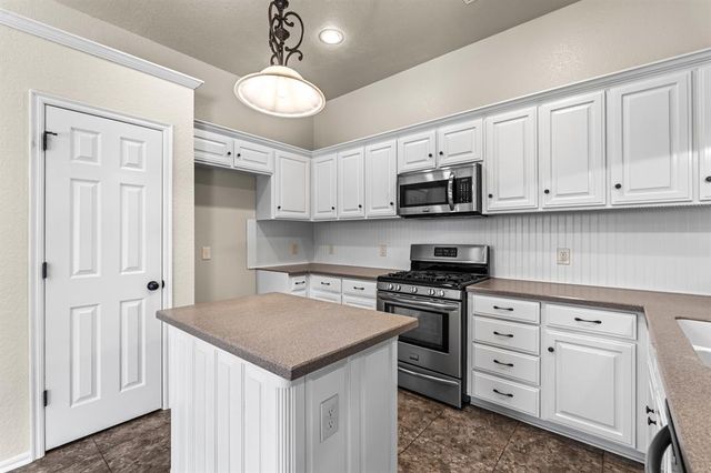 717 SW 155th Place, Oklahoma City, OK 73170